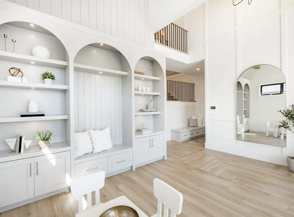 Interior white arch