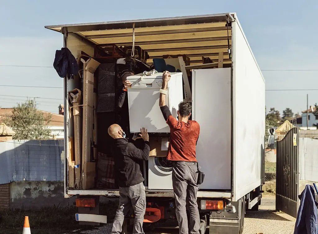 https://www.checkatrade.com/blog/wp-content/uploads/2024/01/home-removal-business.jpg