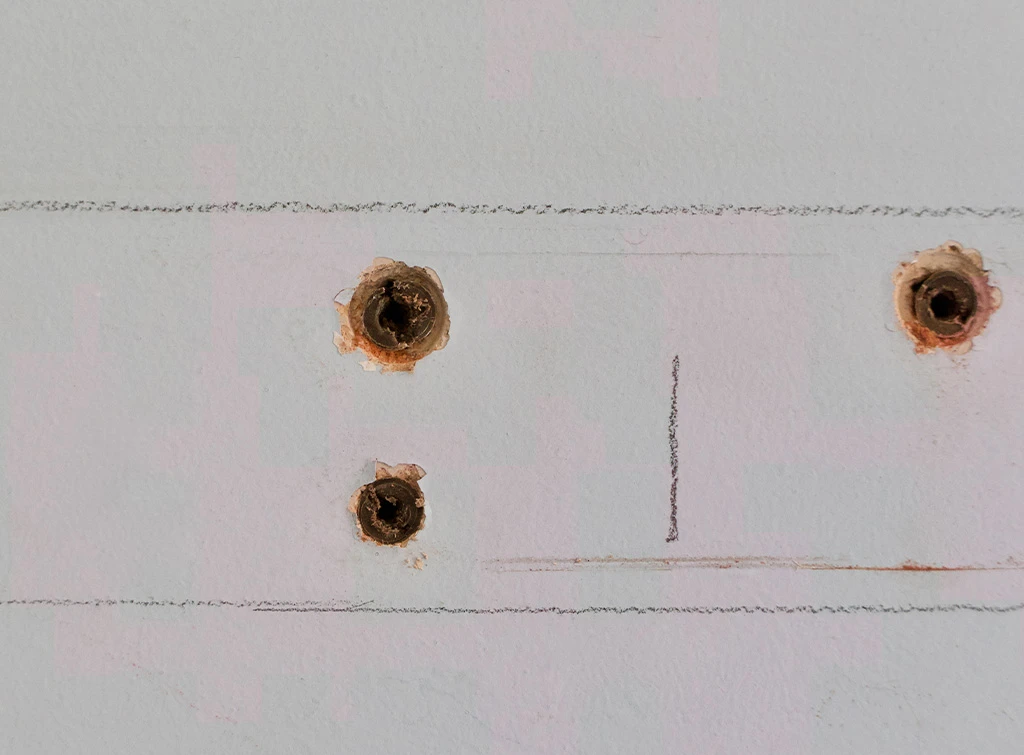 removing wall plugs