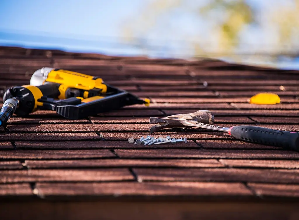 https://www.checkatrade.com/blog/wp-content/uploads/2023/11/trade-roofing-repairs.jpg