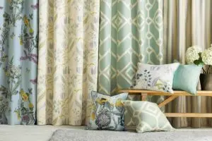 How to hang pleat curtains