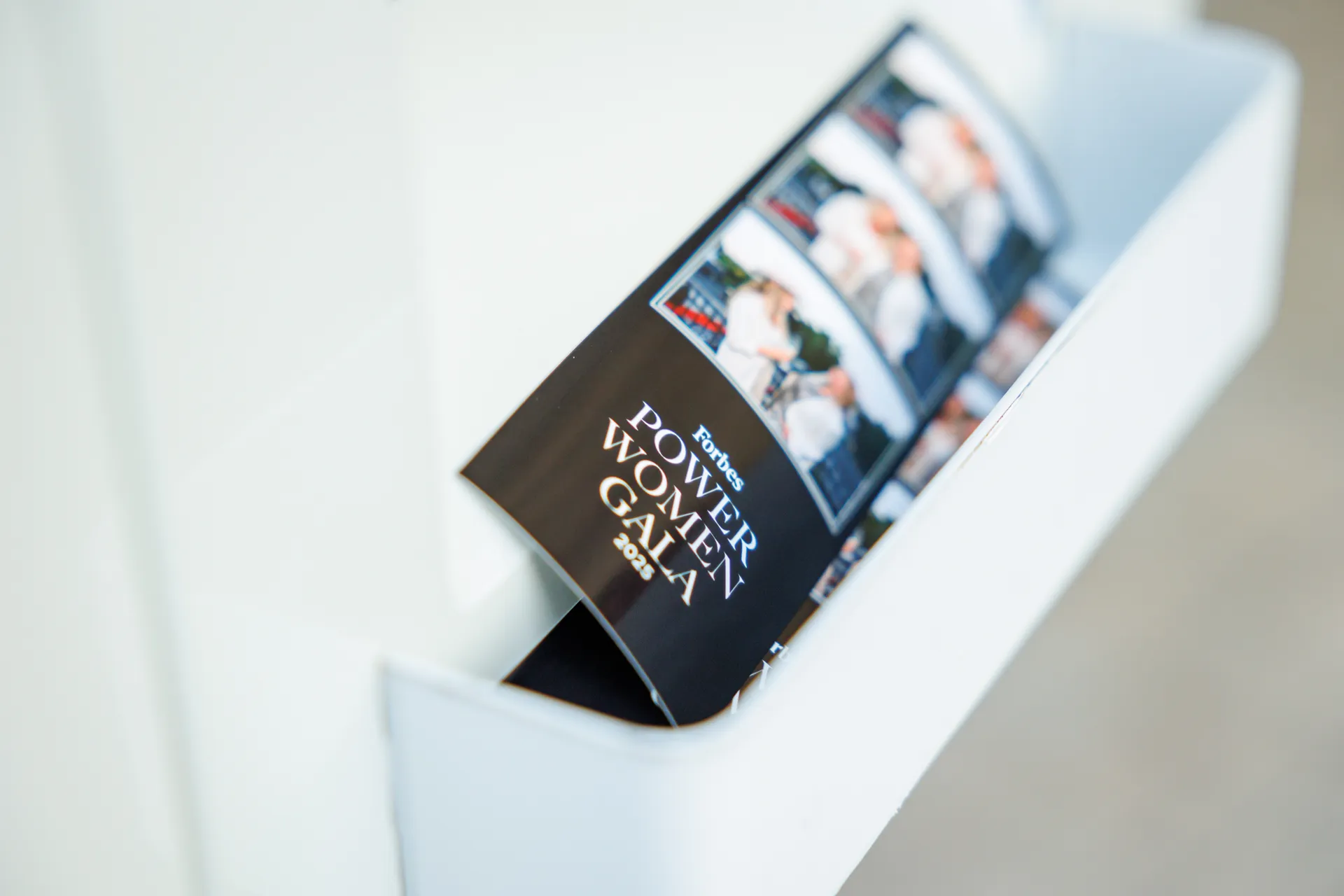 Kinyomtatott fotócsíkok: az egyik szuper köszönőajándék esküvőre, a másik a fotós vendégkönyv kelléke.