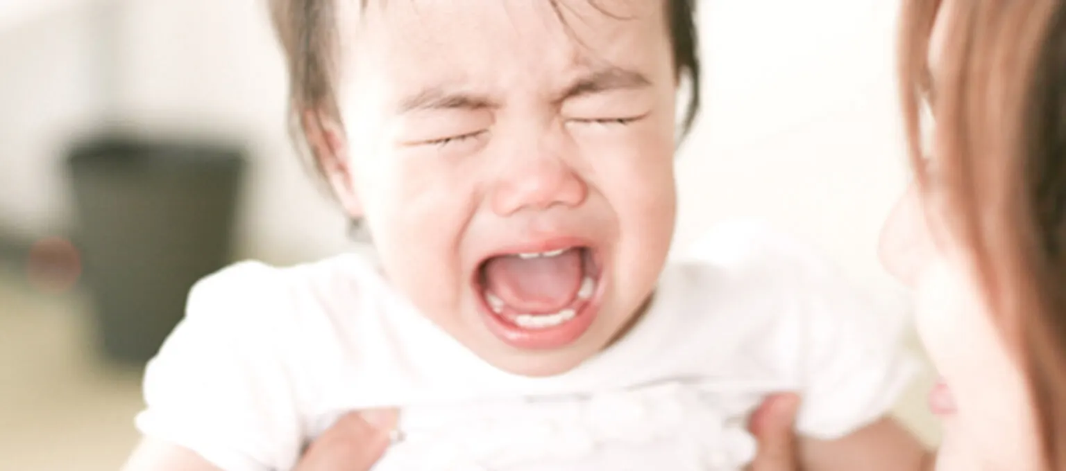 Colic in Babies: Causes, Symptoms, and Remedies | Pampers