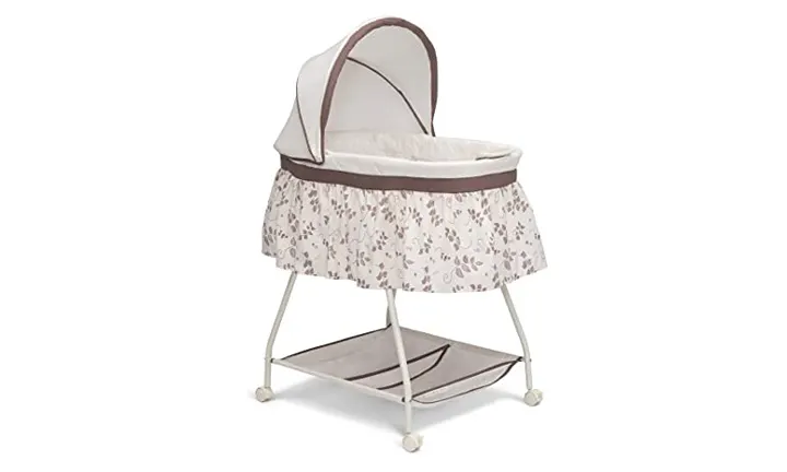 The Best Bassinet for Small Spaces Has These 5 Things – Arm's