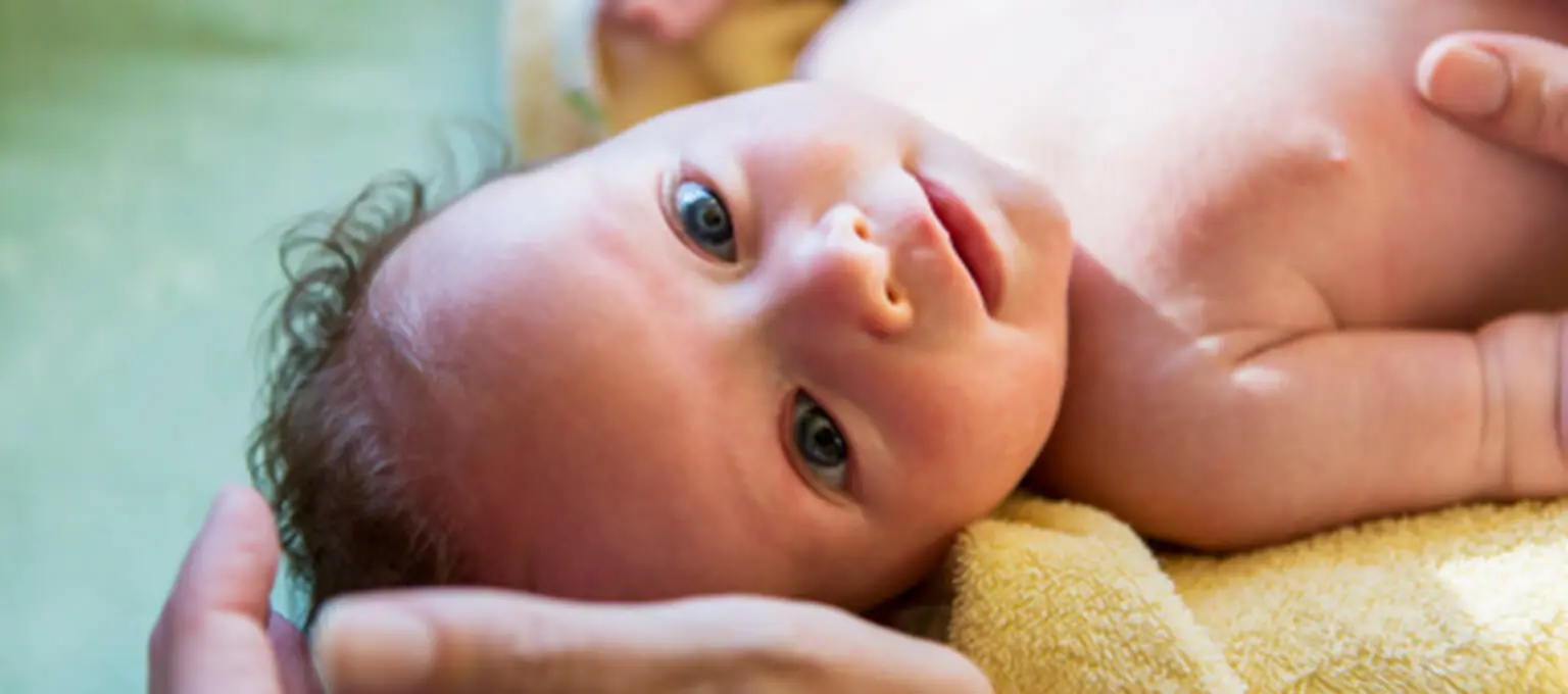 Newborn Umbilical Cord Care And Signs Of Infection Pampers