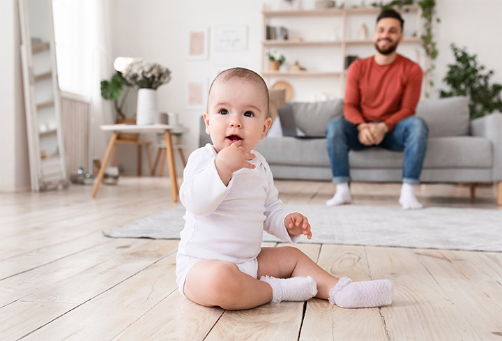 When Do Babies Sit Up On Their Own Pampers