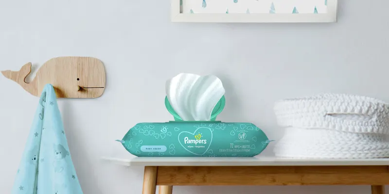 Pampers® Baby Fresh Scent Wipes for a complete cleaning with a refreshing scent.