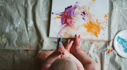 Actividades para bebés: diversión con pintura para dedos