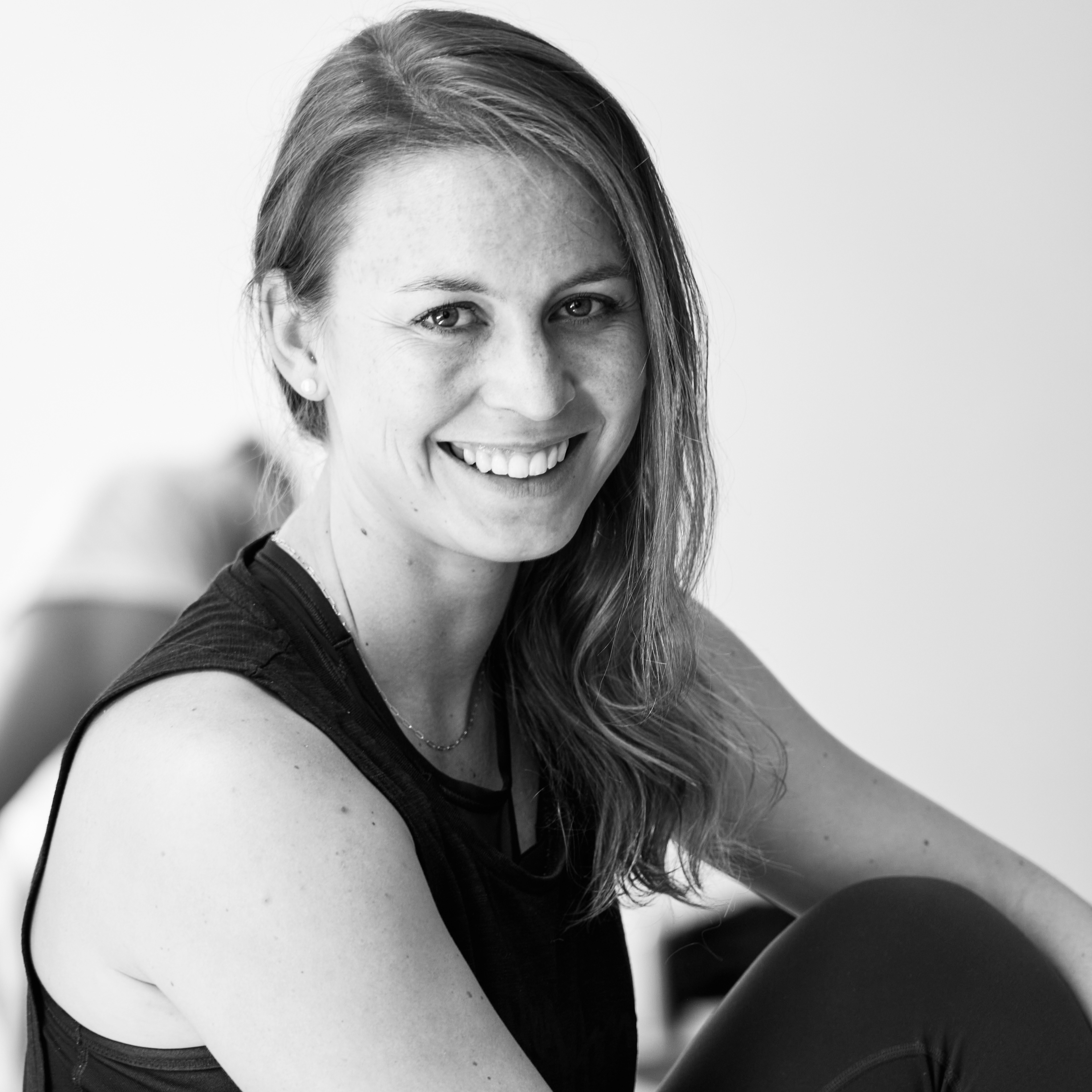 Portrait Alexandra Jacob Yogalehrerin quadratisch