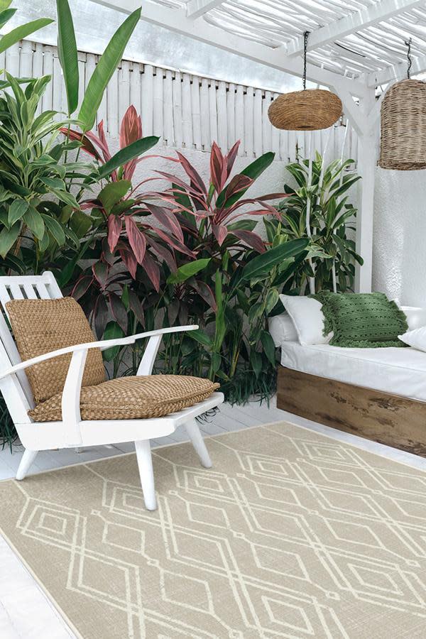 Outdoor Gemma Lattice Natural Rug