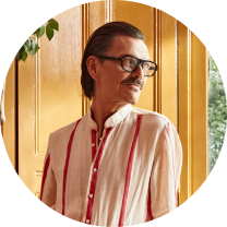 Ruggable X Matthew Williamson Headshot