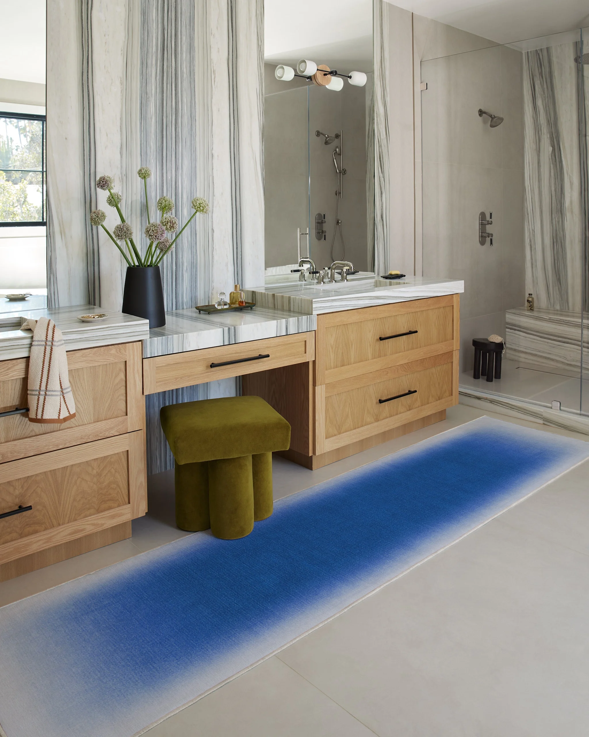 Ombre Sapphire Tufted Rug Ruggable