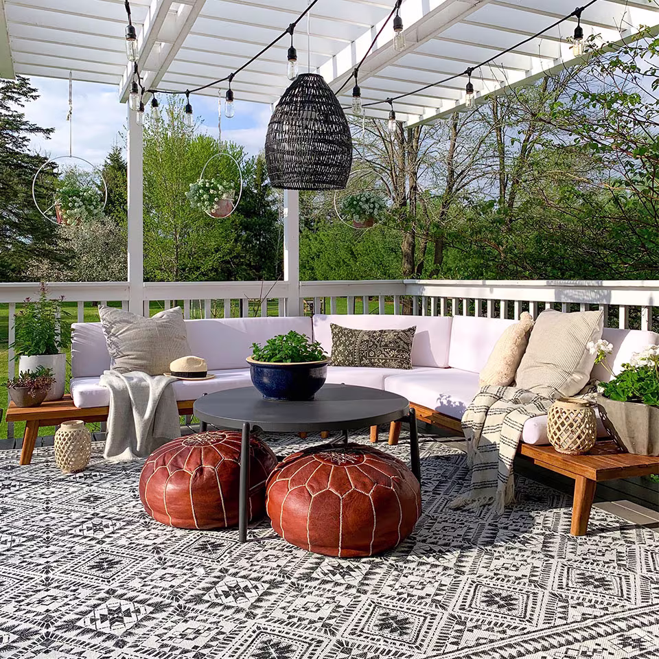 Outdoor Nomada White Rug Ruggable