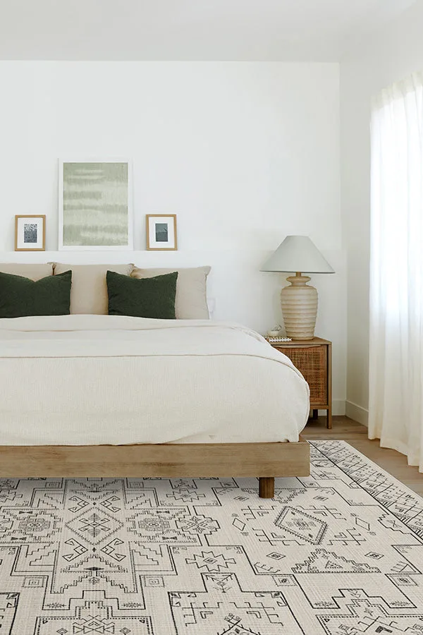 Leelu Black & White Tufted Rug Ruggable