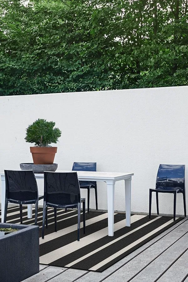 Outdoor Sailmaker Stripe Black Rug Ruggable