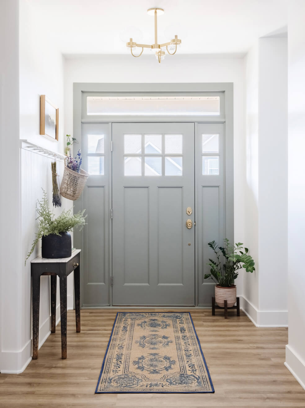 10 Tips for Styling The Best Hallway Ever  Runner rug entryway, Rug runner  hallway, Front door entryway