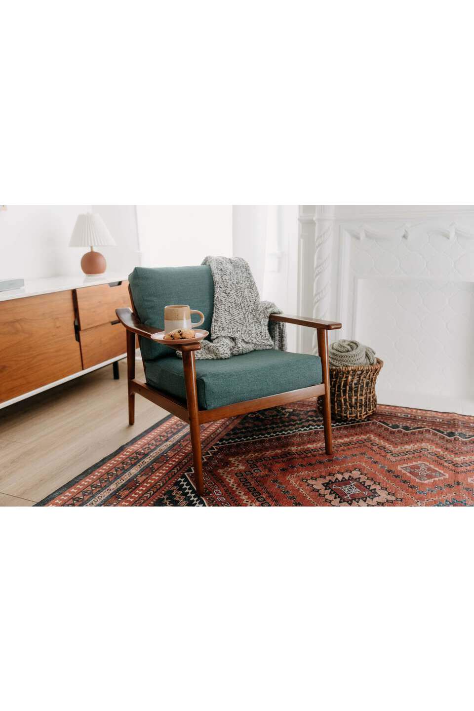 levity scandinavian lounge chair