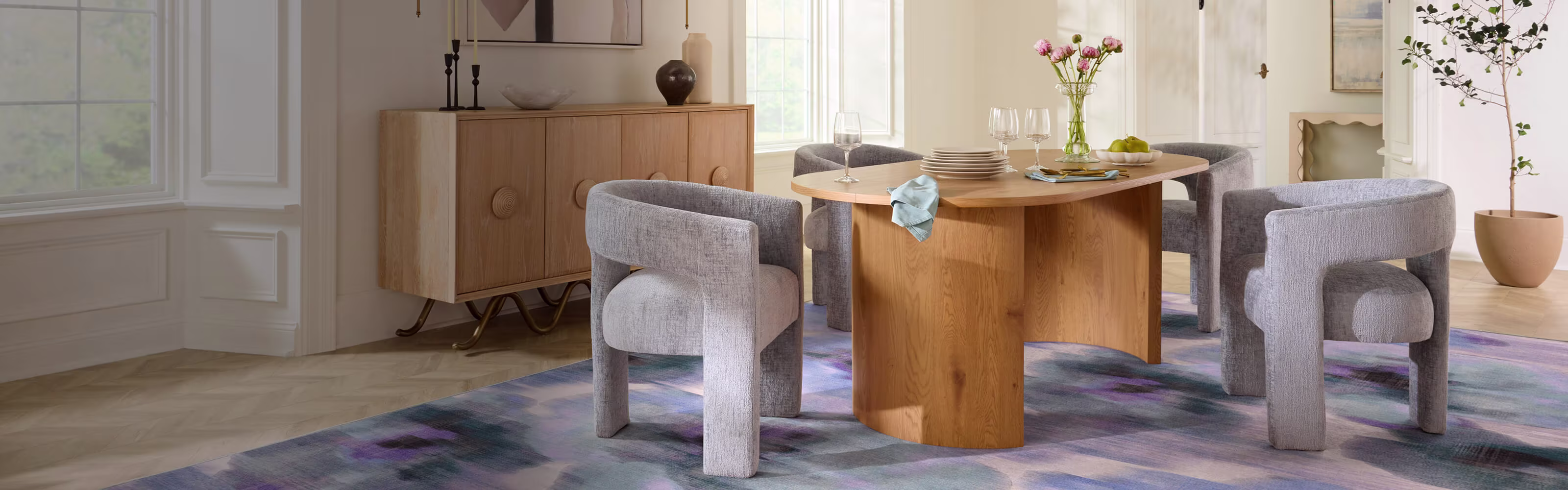 2 People Eating on Plush Rug in Dining Room | Ruggable