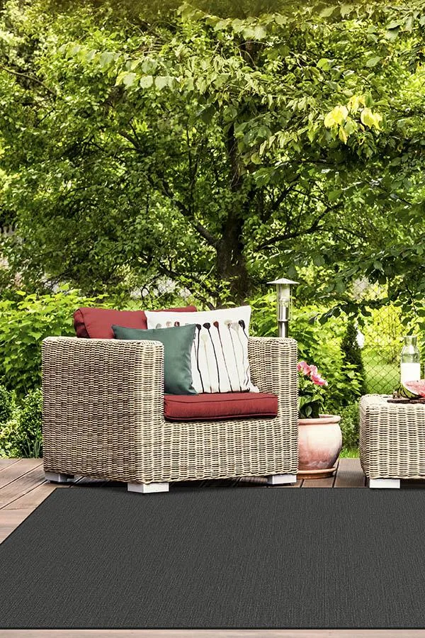 Outdoor Denim Solid Black Rug | Ruggable