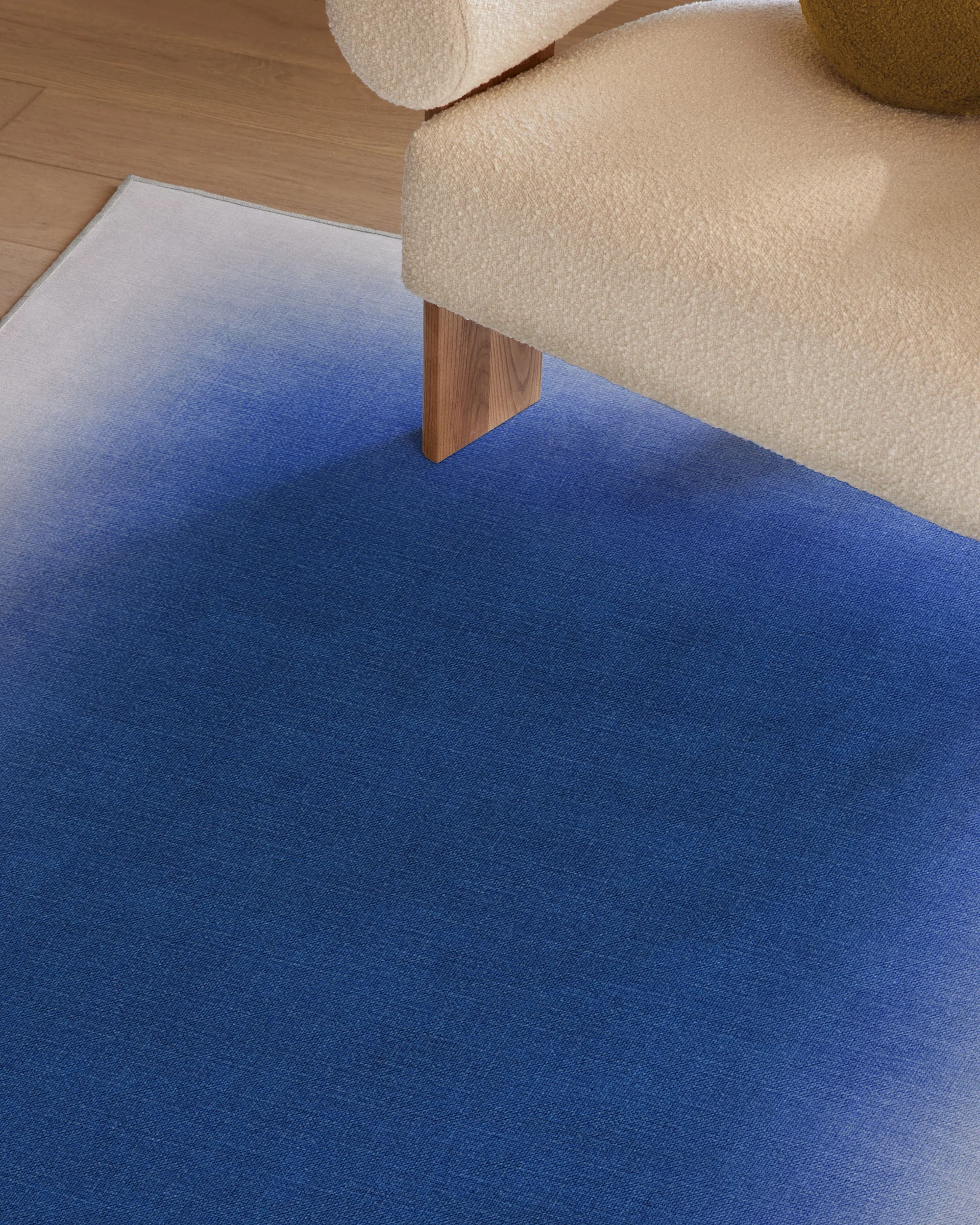 Ombre Sapphire Rug Ruggable