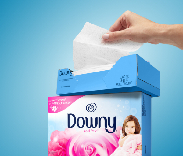 Downy 29511 90 oz. Ultra April Fresh Liquid Fabric Conditioner - 4