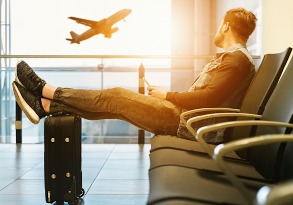 Discover the top reasons to support employee vacation for a motivated team and increased productivity! Find out how to boost morale and motivation.