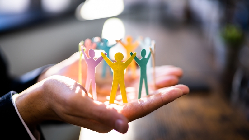 Looking to level up as an IT project manager? Dive into the responsibilities, skills, and opportunities in our playbook. Maximize your success now!