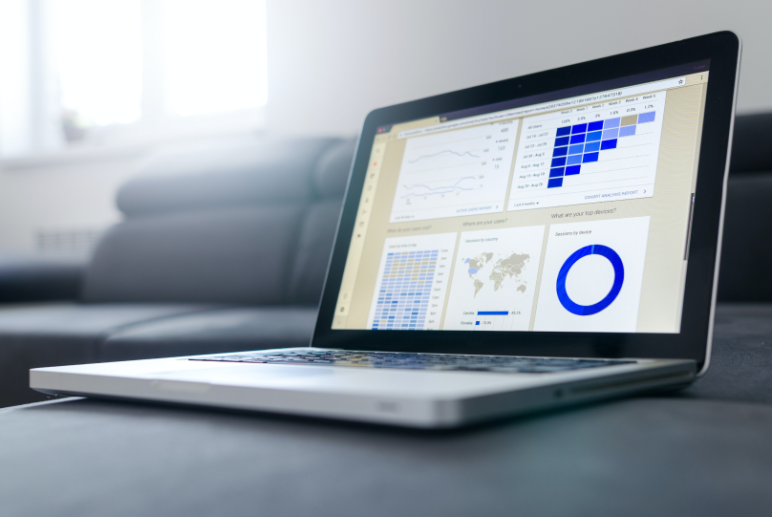 Dive into the significance of Data warehouse vs Data Lake and explore why you don't have to choose.