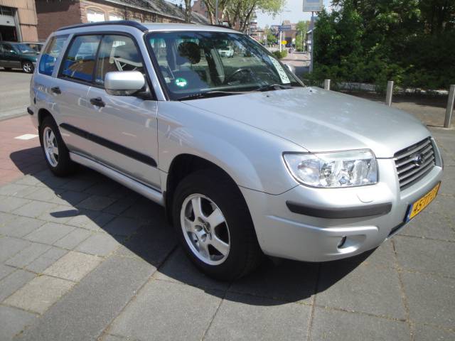 Subaru Forester 2.0 X Comfort AWD met  Audio, Cr. & Cl.control, LM-velgen, PDC en Tr.haak - Thumbnail 3