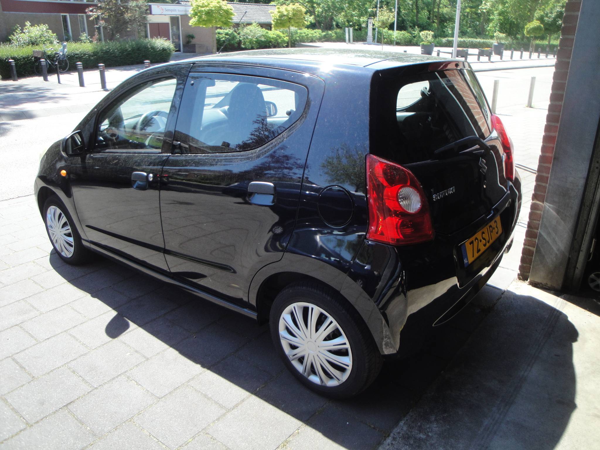 Suzuki Alto 1.0 5-Drs. Cool Comfort (1eEig.)  met o.a. Audio en Airco. - Thumbnail 3