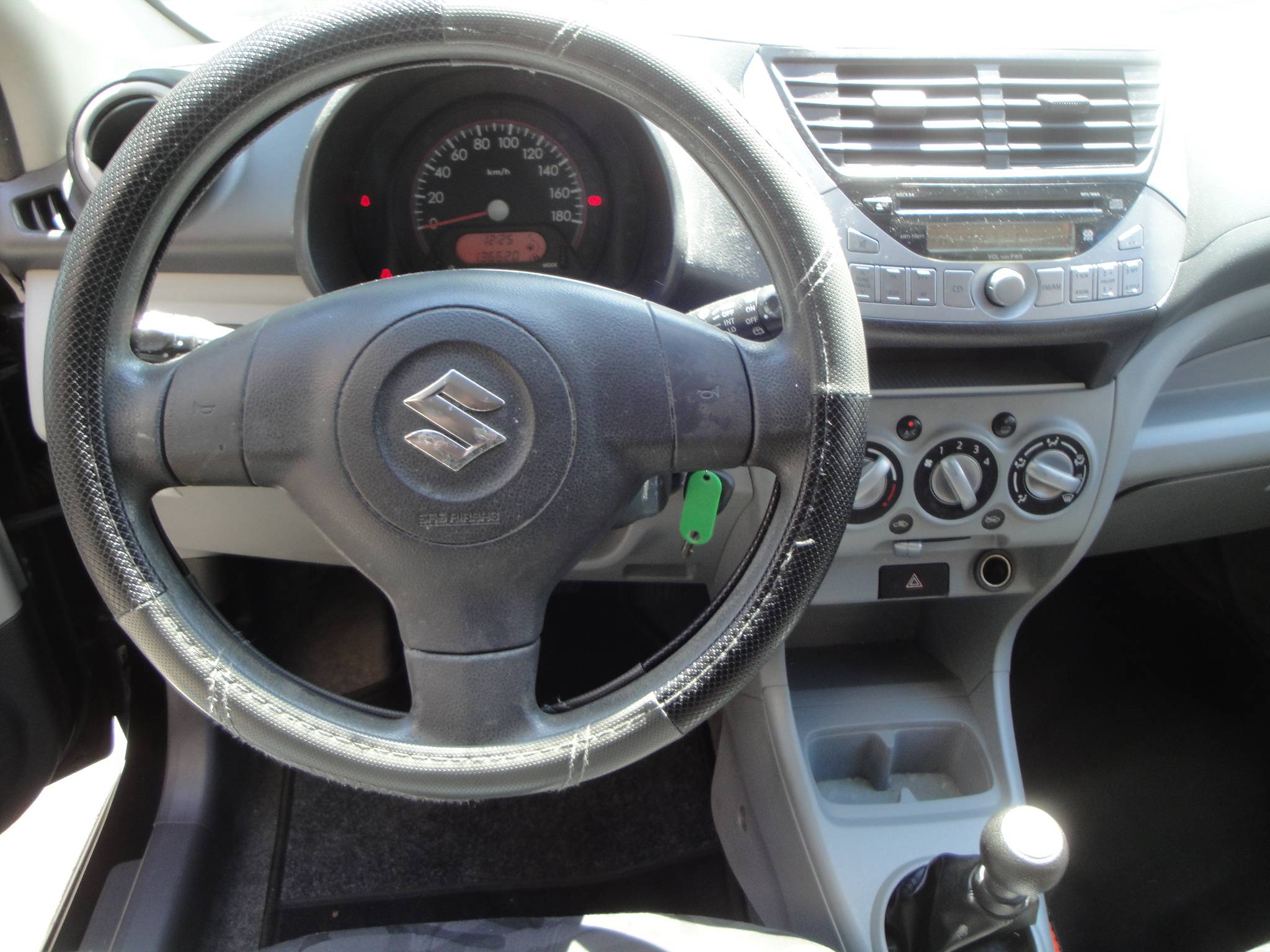 Suzuki Alto 1.0 5-Drs. Cool Comfort (1eEig.)  met o.a. Audio en Airco. - Thumbnail 5