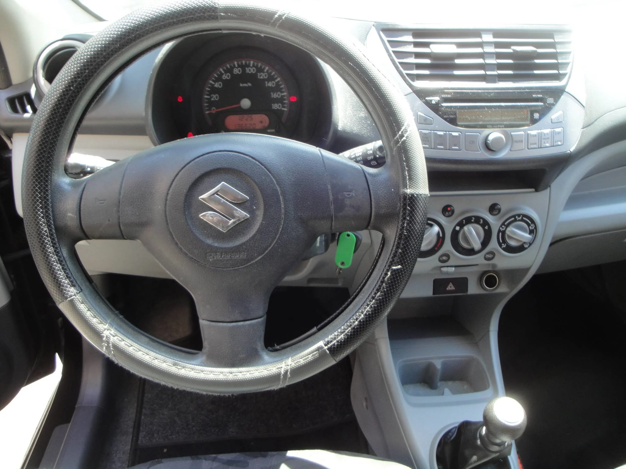 Suzuki Alto 1.0 5-Drs. Cool Comfort (1eEig.)  met o.a. Audio en Airco. - Thumbnail 5