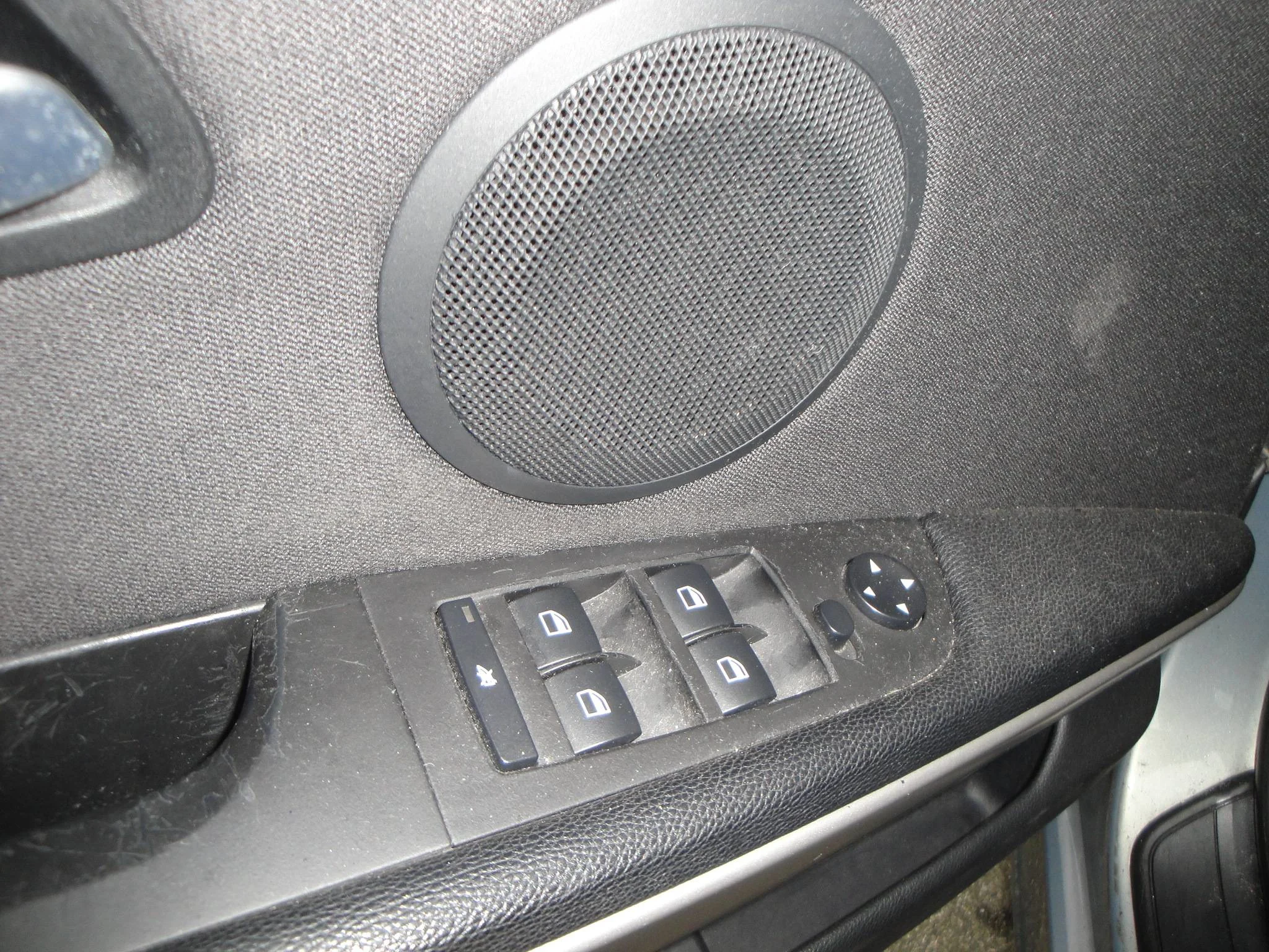 BMW 320i 2.0i 6-Sp. 4-Drs. Sedan (Zéér netjes, niet in gerookt) met o.a. Airco, Audio, LM-velgen, etc. & nw. APK. - Thumbnail 13