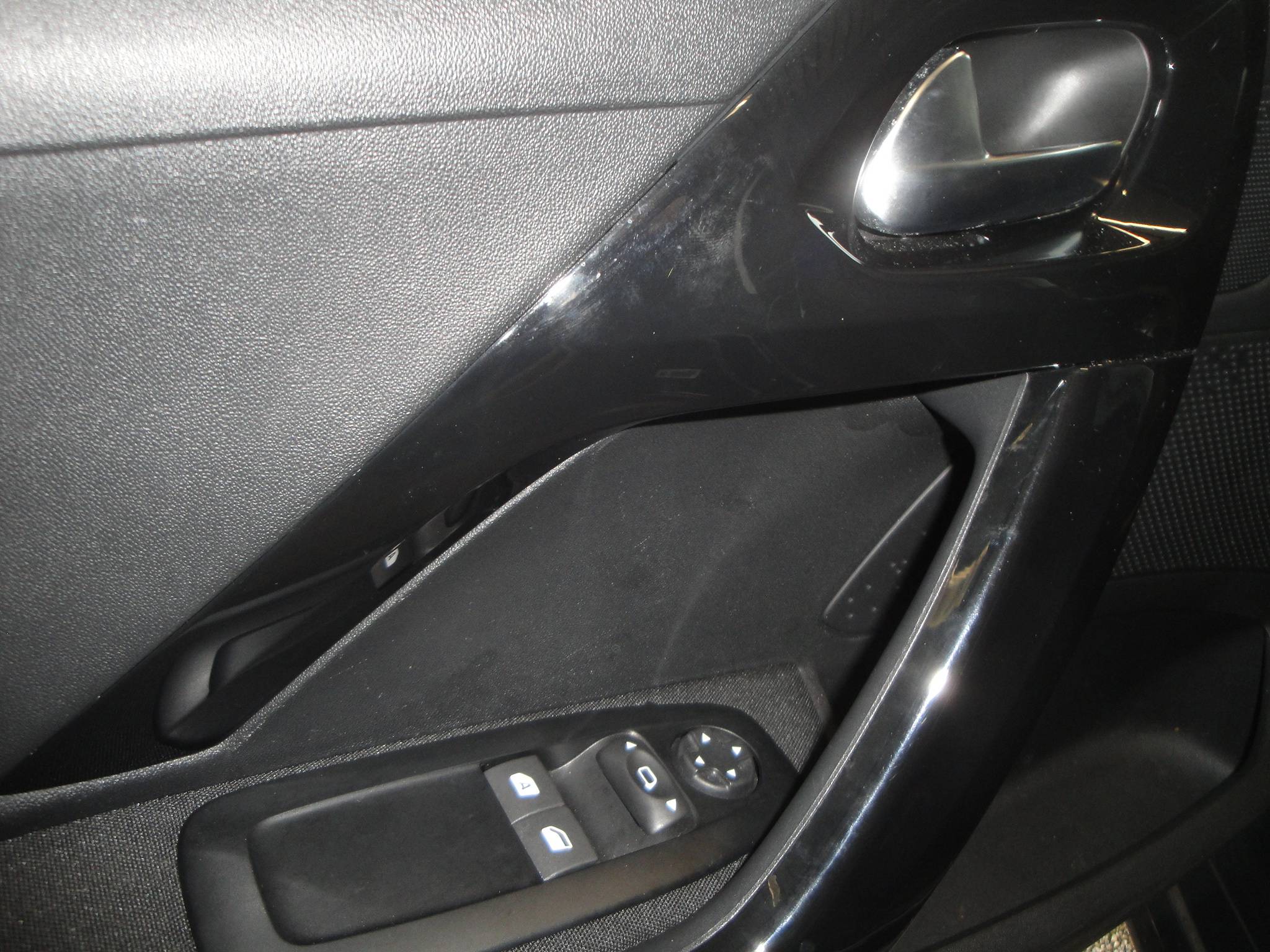 Peugeot 208 1.2 PureTech (1eEig.) Blue Lion 5-Drs. met o.a. Airco, Audio, Cr.Control, Nav. én nw. D.riem!! - Thumbnail 13