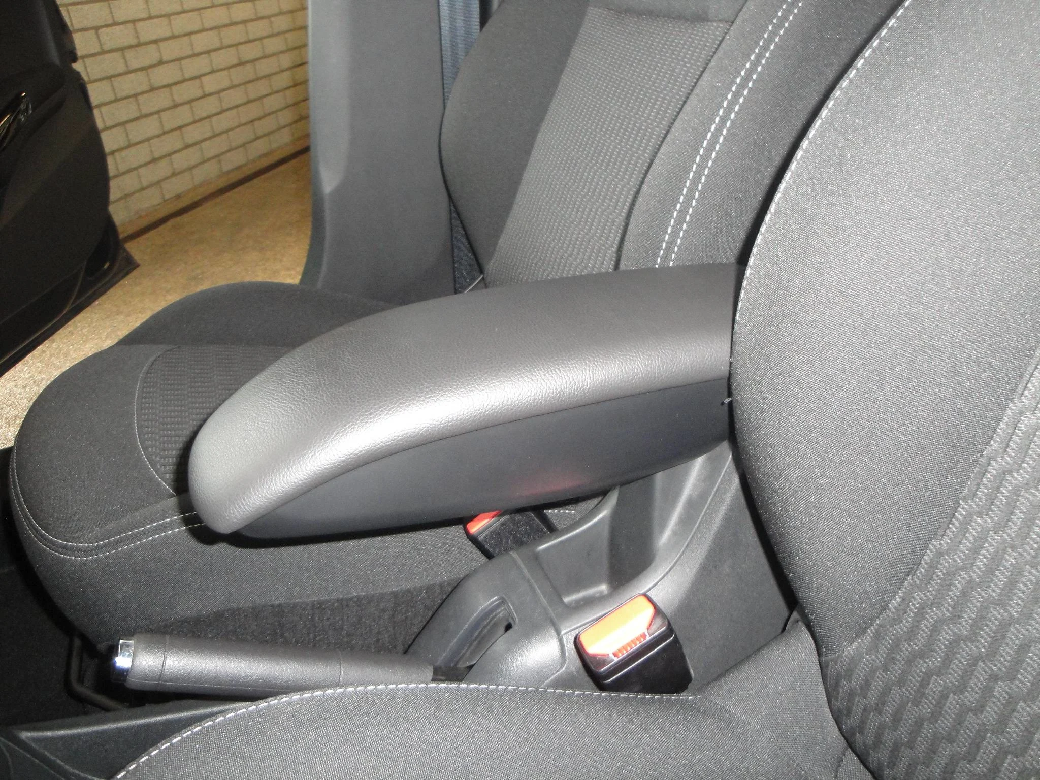 Peugeot 208 1.2 PureTech (1eEig.) Blue Lion 5-Drs. met o.a. Airco, Audio, Cr.Control, Nav. én nw. D.riem!! - Thumbnail 14