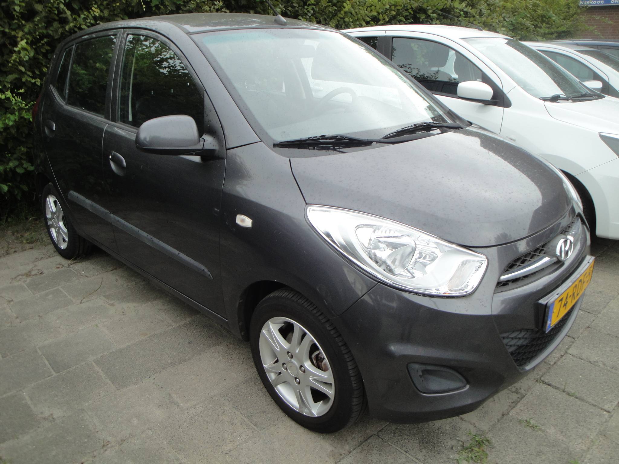 Hyundai i10 1.1 i-Drive 5-Drs. Cool  met o.a. Airco, Audio, LM-velgen, etc. - Thumbnail 2