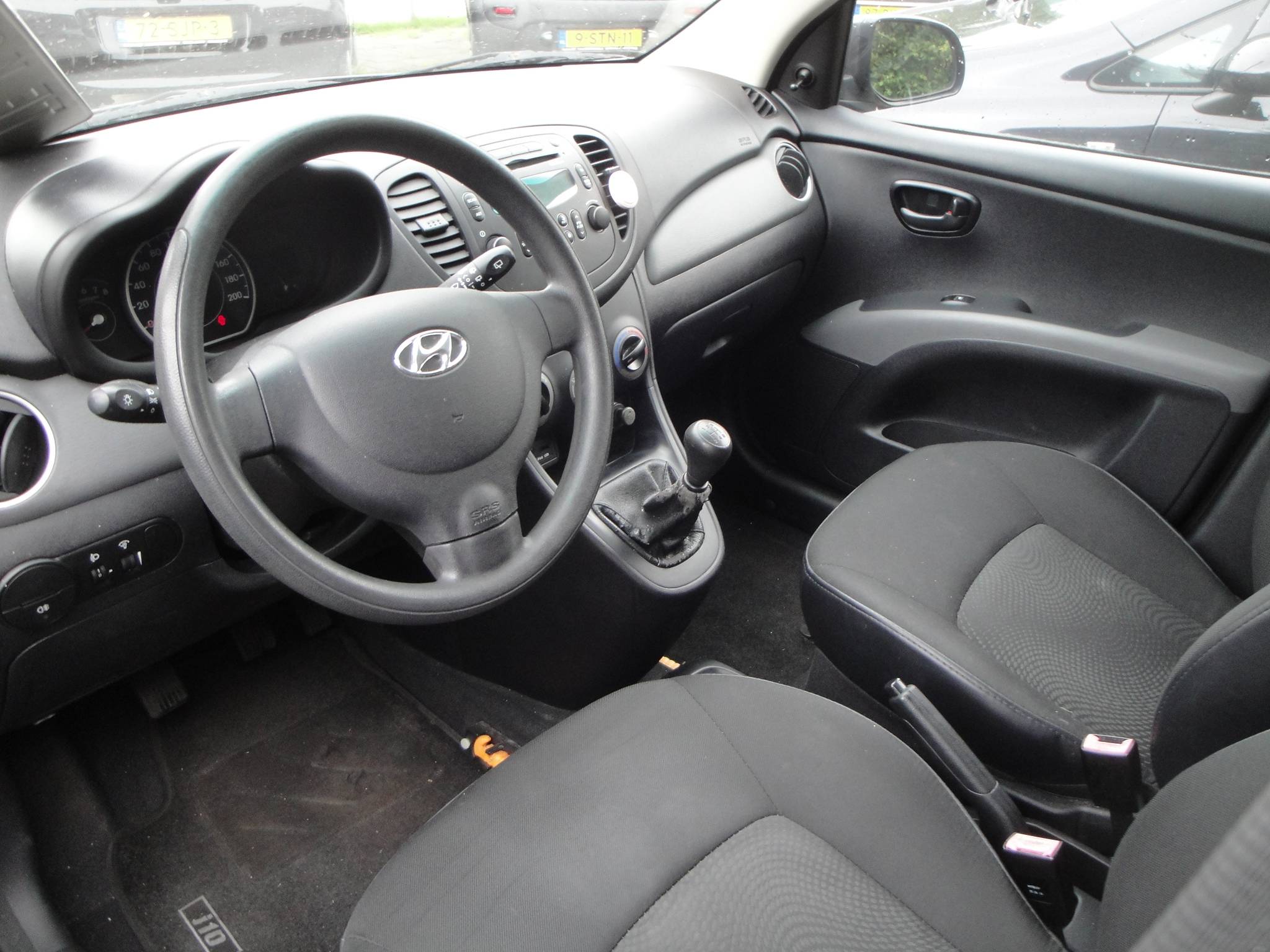 Hyundai i10 1.1 i-Drive 5-Drs. Cool  met o.a. Airco, Audio, LM-velgen, etc. - Thumbnail 6