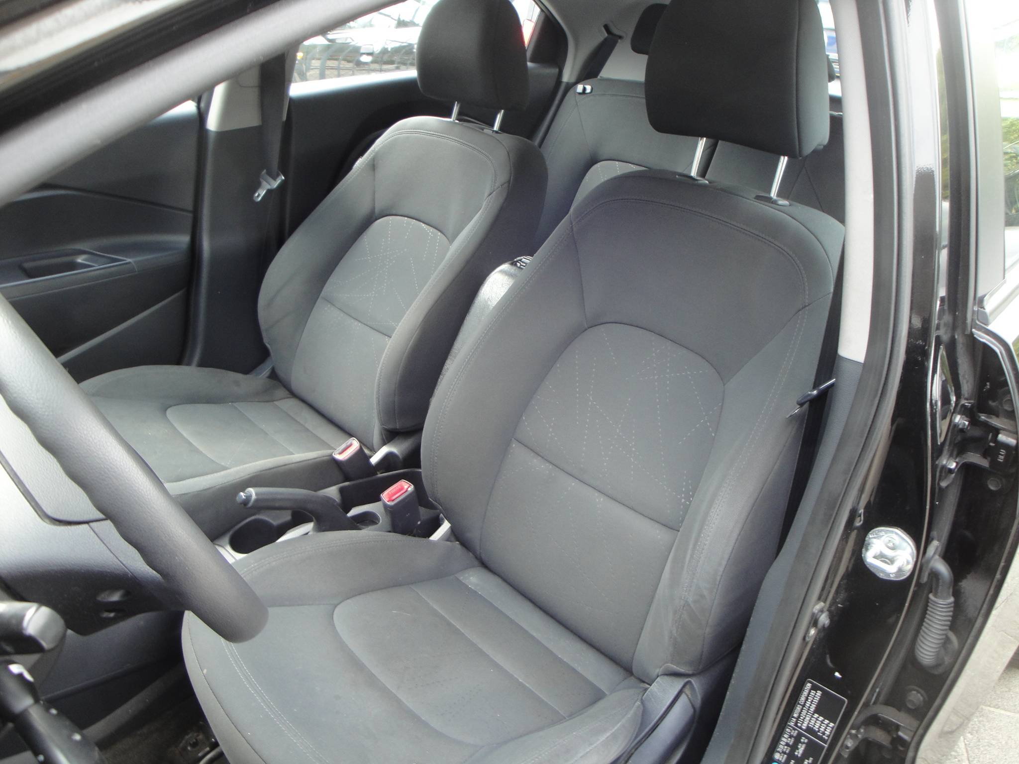 Kia Rio 1.2 5-Drs. met o.a. Audio, Airco en Cr.Control. - Thumbnail 5