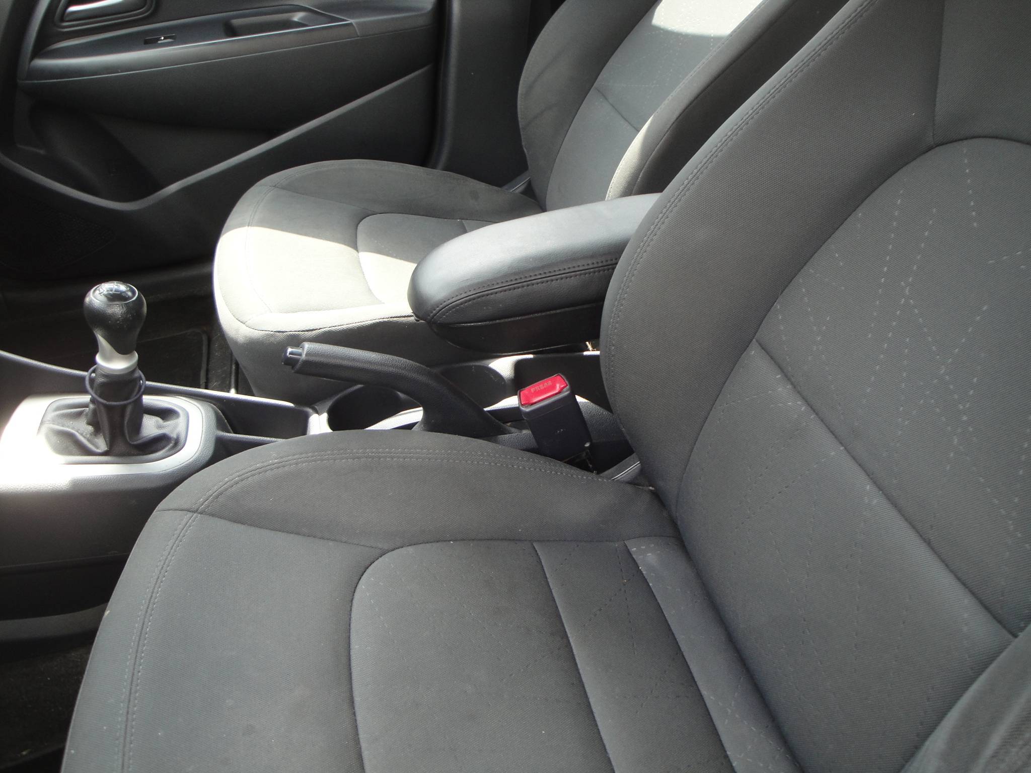 Kia Rio 1.2 5-Drs. met o.a. Audio, Airco en Cr.Control. - Thumbnail 14