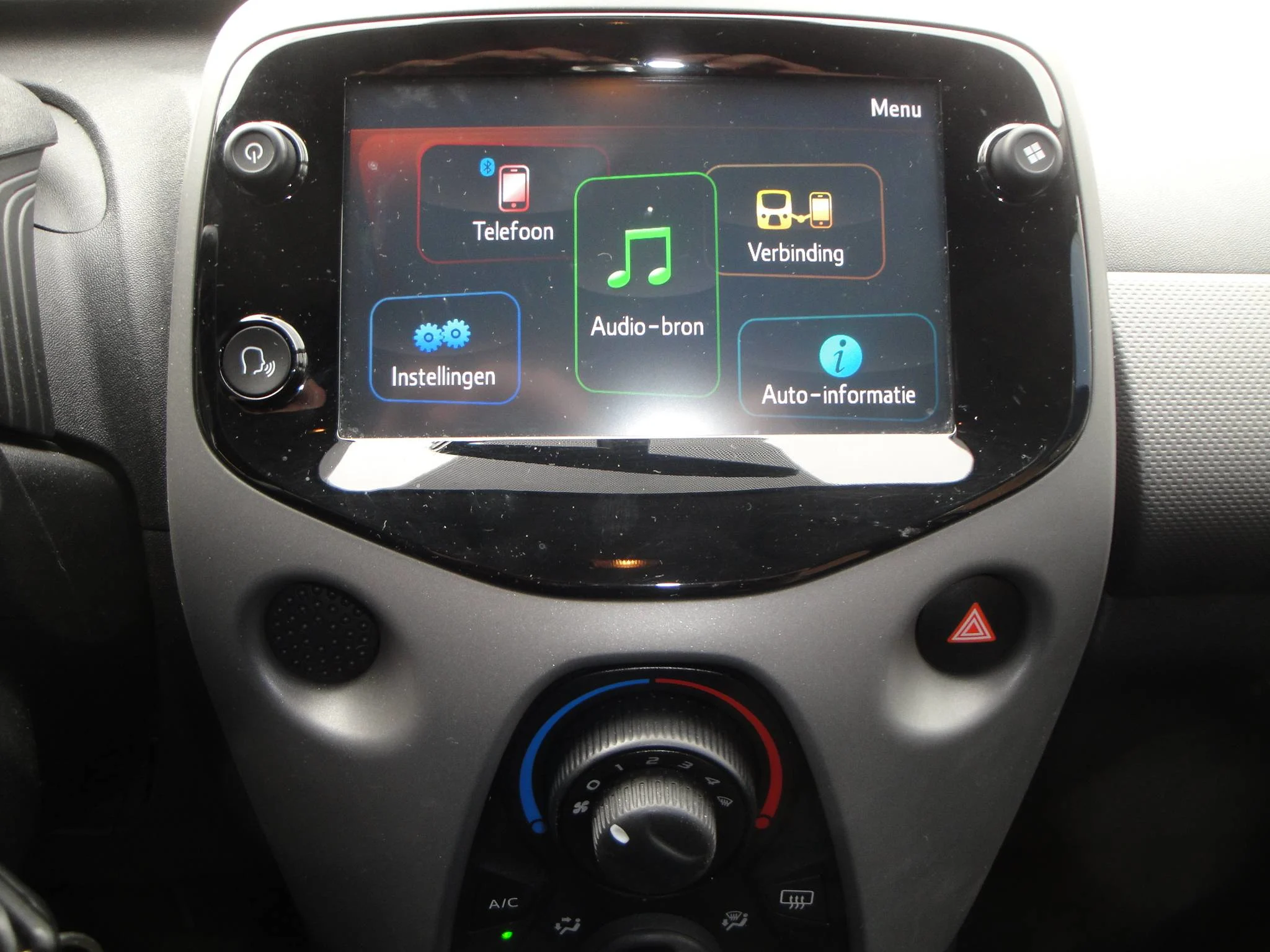 Peugeot 108 1.0 VTi 5-Drs. (10-2019) incl. Audio, Airco, etc. - Thumbnail 10