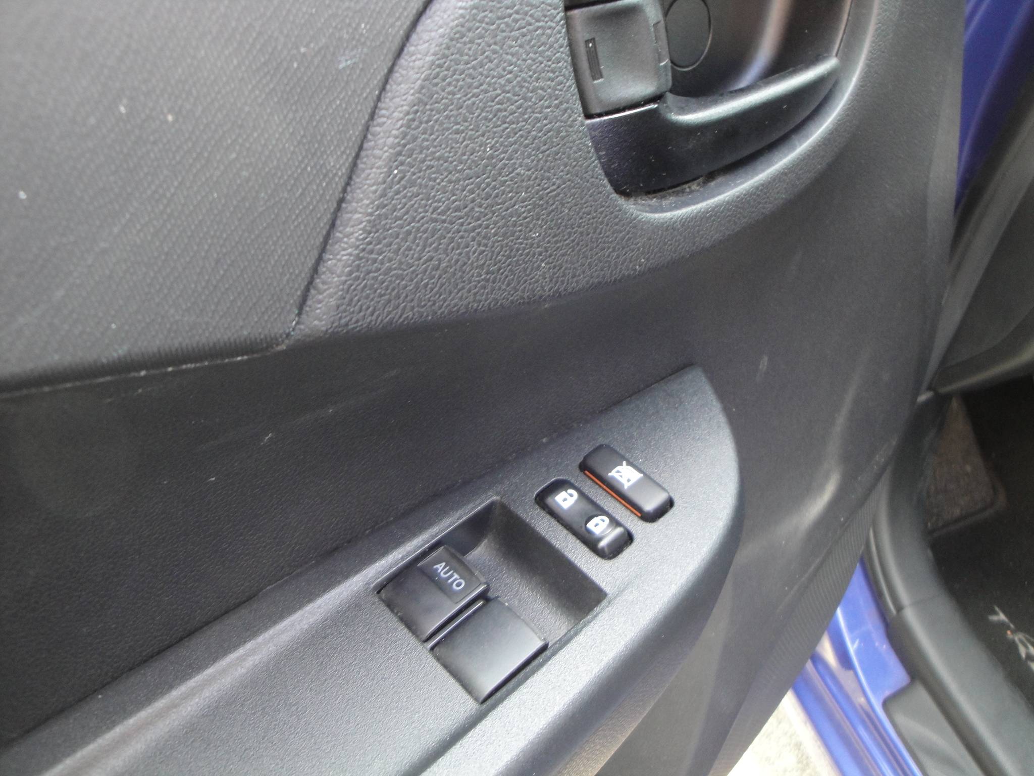 Subaru Trezia 1.3 Comfort (70.500KM) 5-Drs. met o.a. Trekh. & Park.sensoren A. - Thumbnail 6