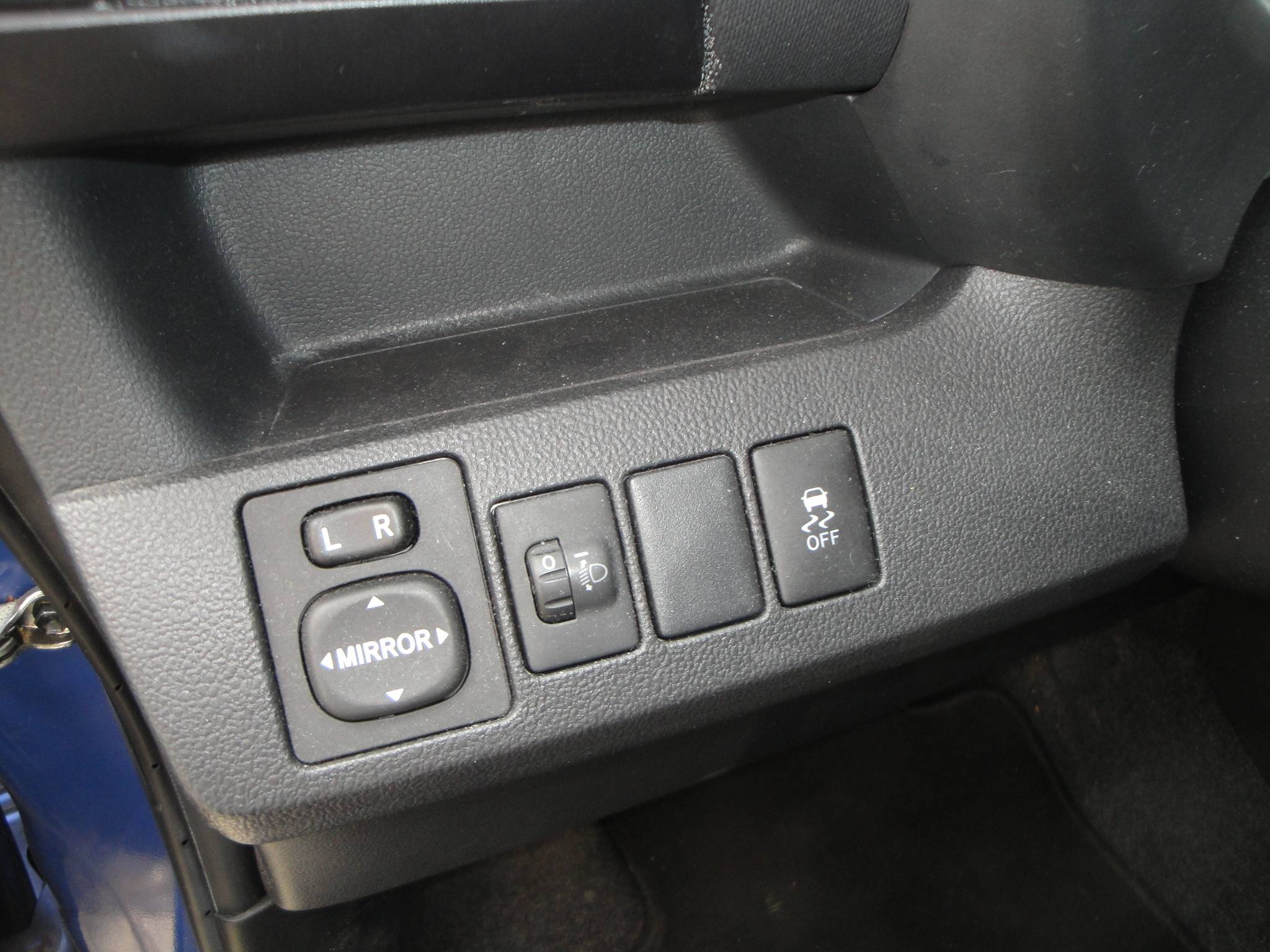 Subaru Trezia 1.3 Comfort (70.500KM) 5-Drs. met o.a. Trekh. & Park.sensoren A. - Thumbnail 8