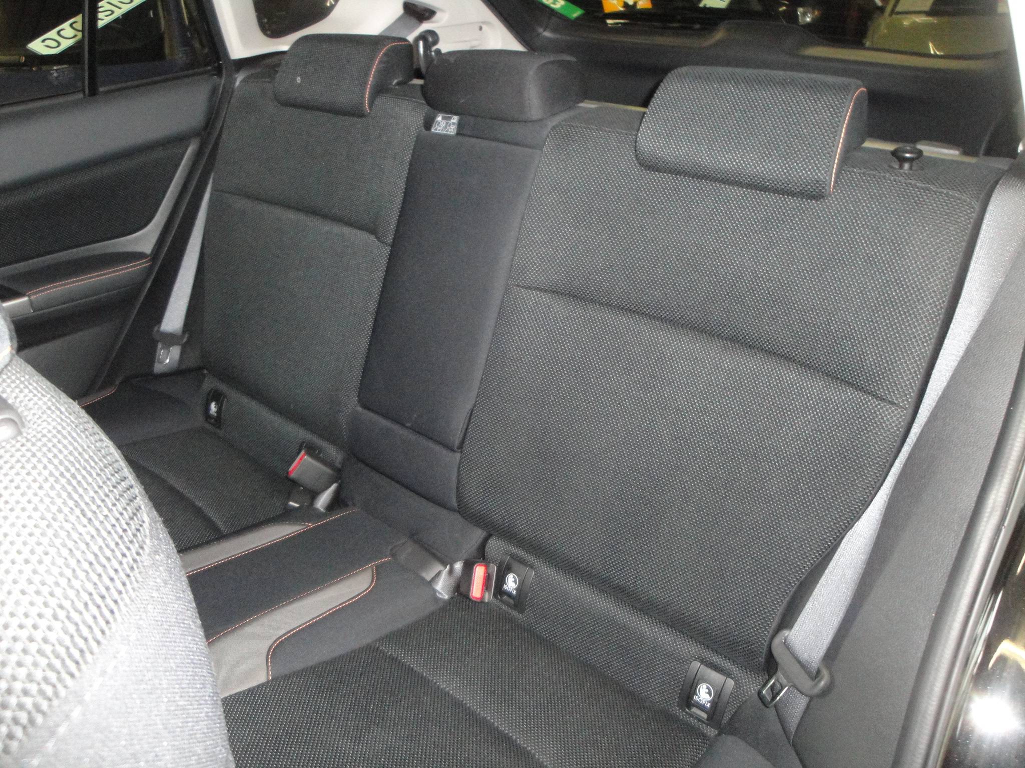 Subaru XV 2.0 Comfort CVT AWD met Airco/Cl.- en Cruise-Control, LM-velgen, Trekh., etc - Thumbnail 9