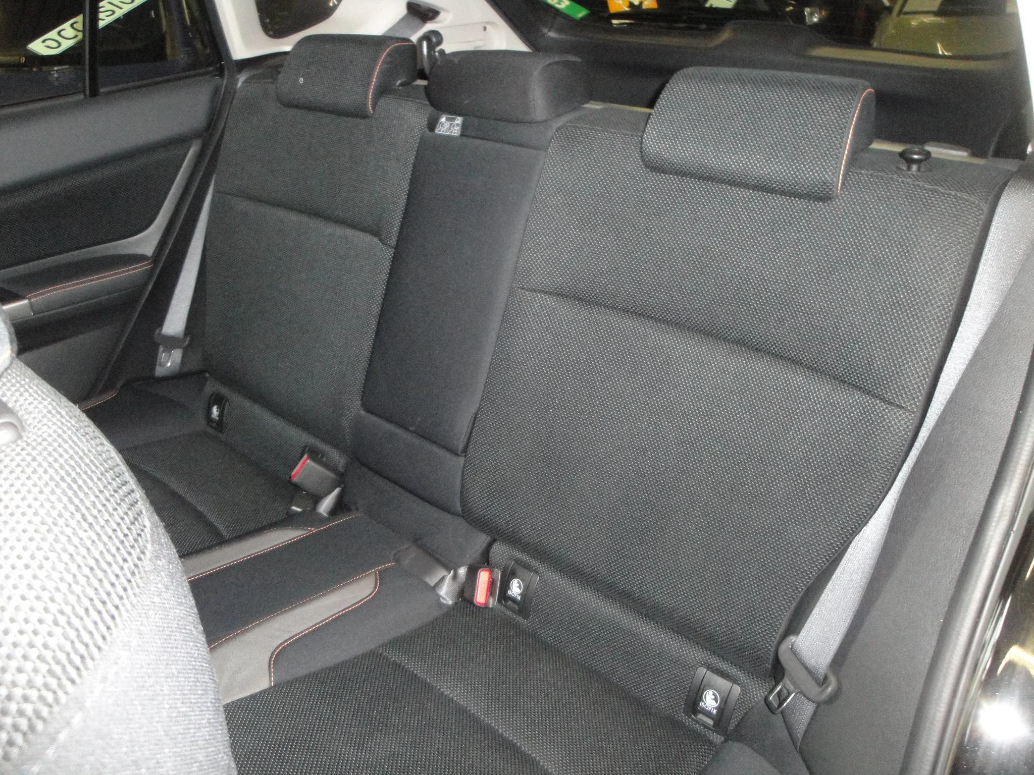 Subaru XV 2.0 Comfort CVT AWD met Airco/Cl.- en Cruise-Control, LM-velgen, Trekh., etc - Thumbnail 9