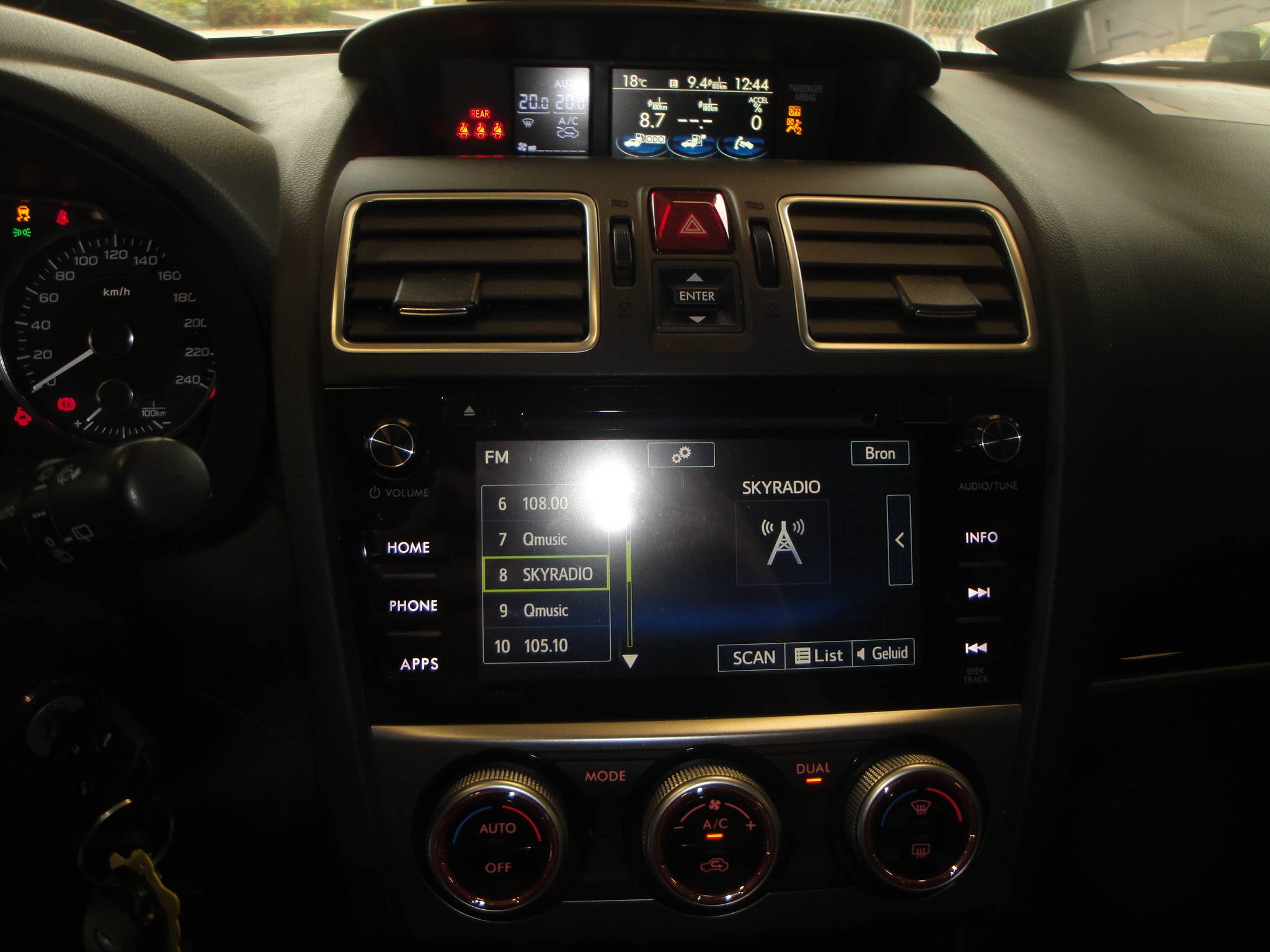 Subaru XV 2.0 Comfort CVT AWD met Airco/Cl.- en Cruise-Control, LM-velgen, Trekh., etc - Thumbnail 17