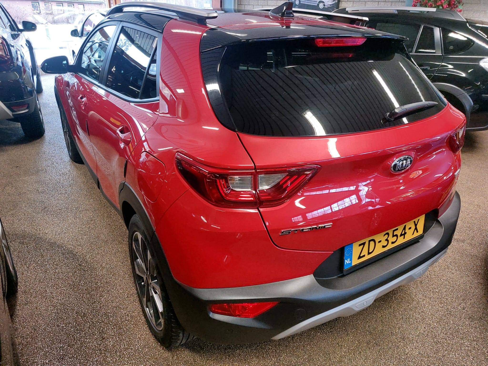 Kia Stonic 1.0 T-GDi Dynamic Plus-Line 5-Drs. met Audio/Navi & A.-Cam, Cr.- & ClimateControl, KeylessEntry, etc. - Thumbnail 3