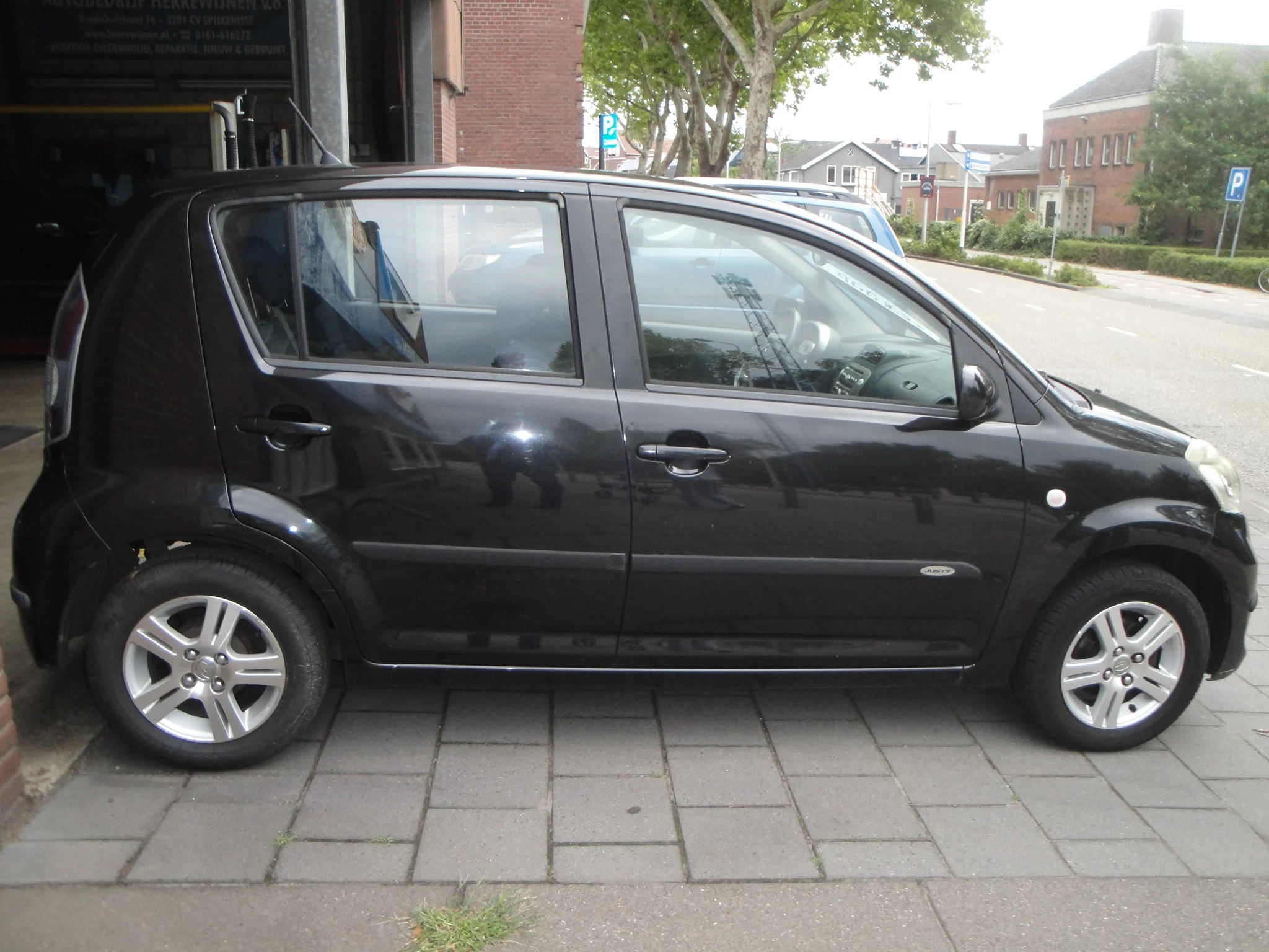 Subaru Justy 1.0 Comfort S. 5-Drs. o.a. Airco, Audio & AUX, CPV & afst.bed., & LM-velgen. - Thumbnail 4