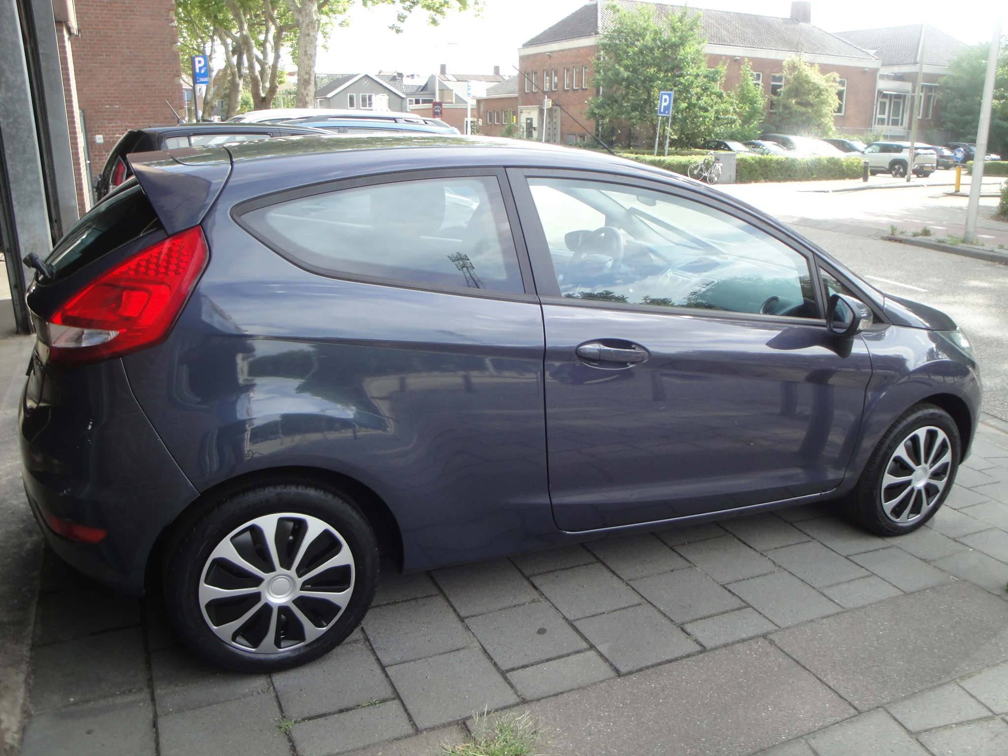 Ford Fiesta 1.25 Limited 3-Drs. (11-2010) met o.a. Audio & Airco. - Thumbnail 4