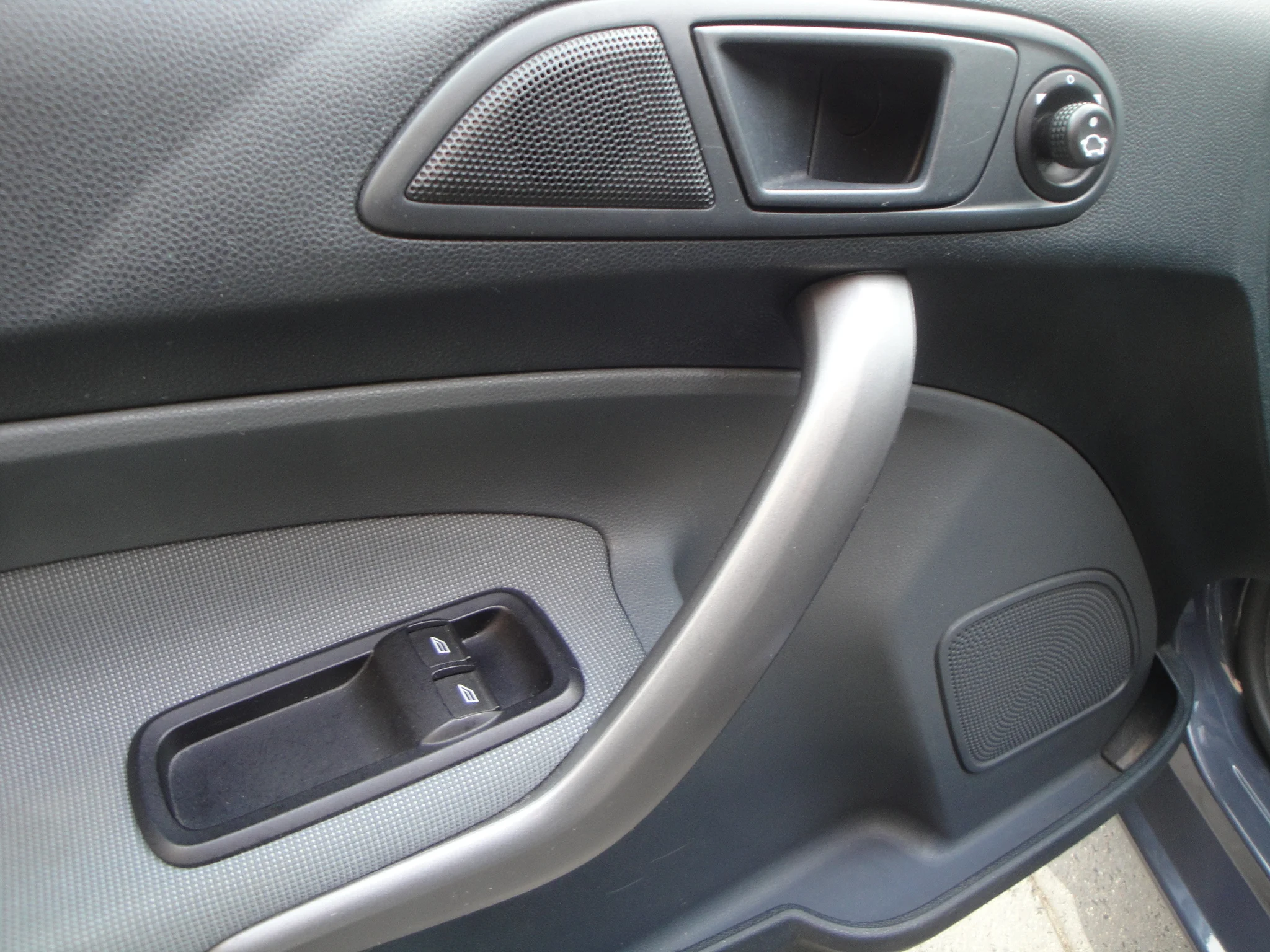 Ford Fiesta 1.25 Limited 3-Drs. (11-2010) met o.a. Audio & Airco. - Thumbnail 9