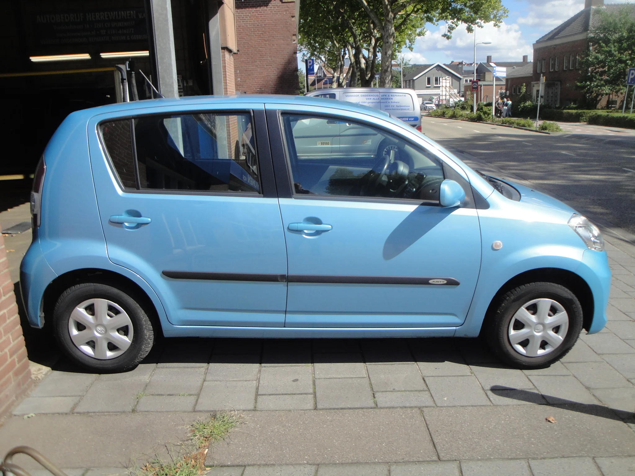 Subaru Justy 1.0 Comfort 5-Drs. o.a. Airco, Audio, CPV & afst.bed., P.sens.A. en 4.Seizoenen-banden. - Thumbnail 5